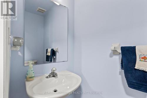 67 Regatta Crescent, Whitby, ON - Indoor Photo Showing Bathroom