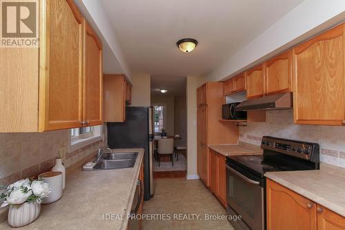 418 Beatrice Drive, Ottawa, ON - Indoor Photo Showing Kitchen With Double Sink