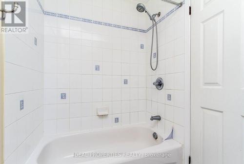 418 Beatrice Drive, Ottawa, ON - Indoor Photo Showing Bathroom