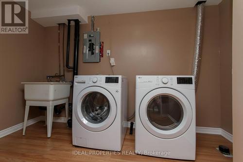 418 Beatrice Drive, Ottawa, ON - Indoor Photo Showing Laundry Room
