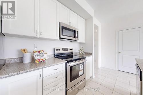 2623 Garrison Crossing, Pickering, ON - Indoor Photo Showing Kitchen
