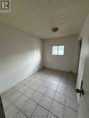2884 County Rd 89, Innisfil, ON - Indoor Photo Showing Other Room