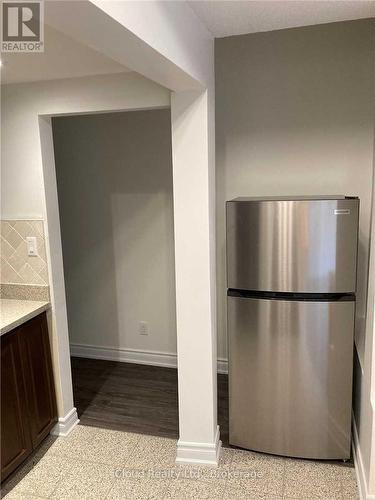 1449 Ithaca Court, Mississauga, ON - Indoor Photo Showing Other Room
