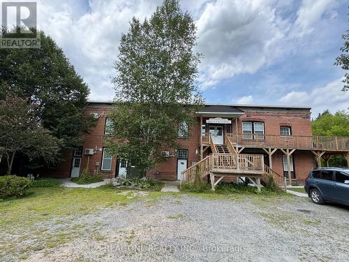 145 Syples Street, Burk'S Falls, ON - Outdoor