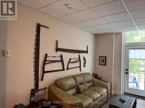 145 Syples Street, Burk'S Falls, ON - Indoor