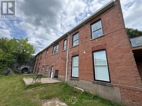 145 Syples Street, Burk'S Falls, ON - Outdoor With Exterior