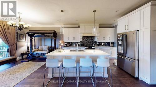 537 Millstream Drive, Waterloo, ON - Indoor Photo Showing Kitchen With Upgraded Kitchen