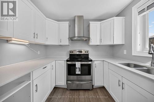 615 Oxford Street, Toronto, ON - Indoor Photo Showing Kitchen With Double Sink