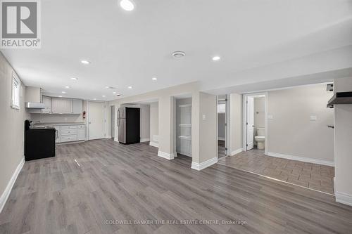615 Oxford Street, Toronto, ON - Indoor