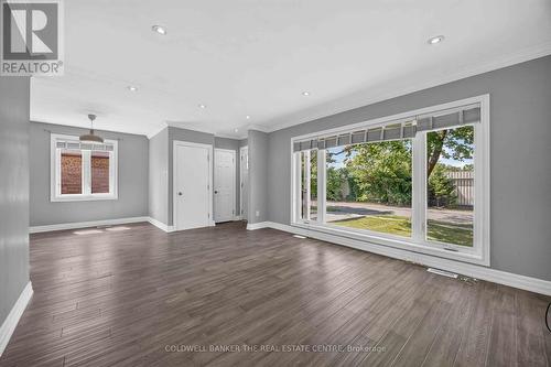 615 Oxford Street, Toronto, ON - Indoor