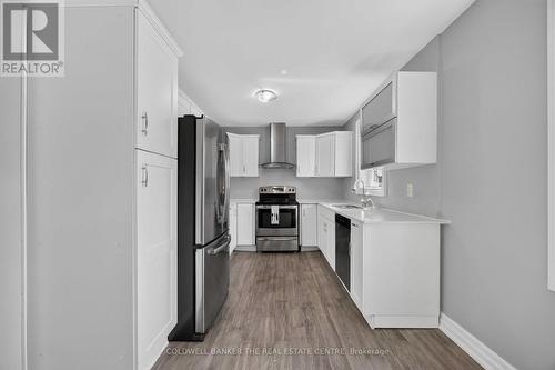 615 Oxford Street, Toronto, ON - Indoor Photo Showing Kitchen