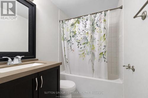 39 - 1803 Axminster Court, Ottawa, ON - Indoor Photo Showing Bathroom