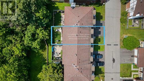 39 - 1803 Axminster Court, Ottawa, ON - Outdoor