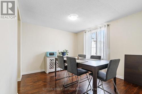 39 - 1803 Axminster Court, Ottawa, ON - Indoor Photo Showing Dining Room