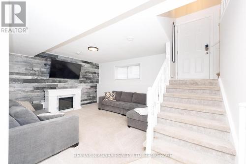 3819 Graeber Avenue, Fort Erie (Crystal Beach), ON - Indoor With Fireplace