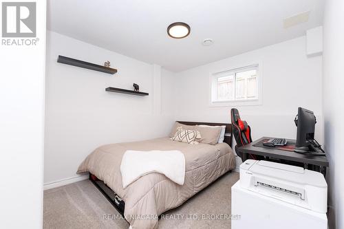 3819 Graeber Avenue, Fort Erie (Crystal Beach), ON - Indoor Photo Showing Bedroom