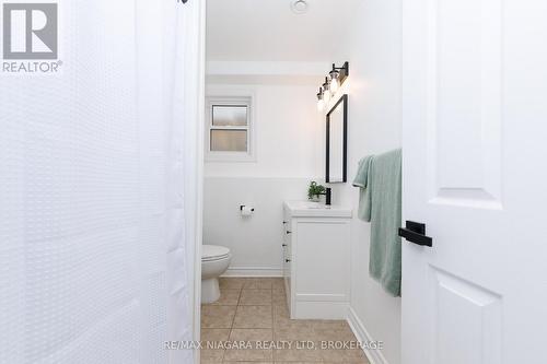 3819 Graeber Avenue, Fort Erie (Crystal Beach), ON - Indoor Photo Showing Bathroom