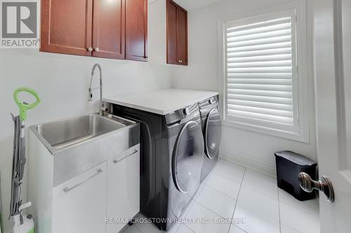 23 Boyces Creek Court, Caledon, ON - Indoor Photo Showing Laundry Room