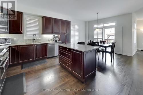23 Boyces Creek Court, Caledon, ON - Indoor Photo Showing Kitchen