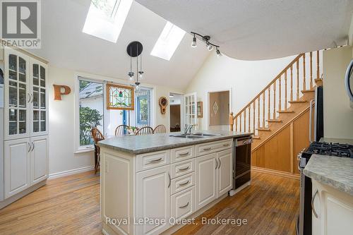 490 Silver Birch Drive, Tiny, ON - Indoor