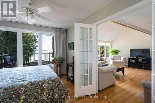 490 Silver Birch Drive, Tiny, ON - Indoor