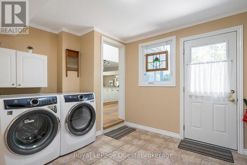 490 Silver Birch Drive, Tiny, ON - Indoor Photo Showing Laundry Room