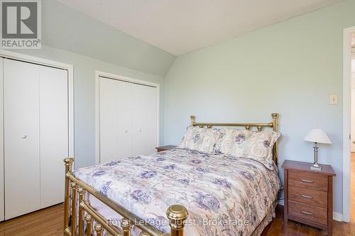 490 Silver Birch Drive, Tiny, ON - Indoor Photo Showing Bedroom