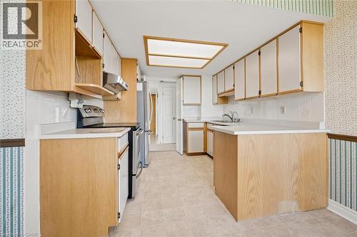 4 Willow Street Unit# 1101, Waterloo, ON - Indoor Photo Showing Kitchen