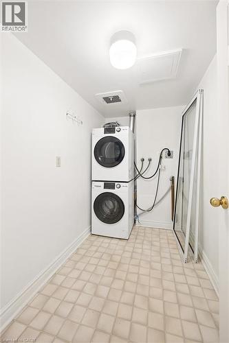 4 Willow Street Unit# 1101, Waterloo, ON - Indoor Photo Showing Laundry Room