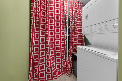 205-4767 Forsters Landing Road, Radium Hot Springs, BC - Indoor Photo Showing Laundry Room