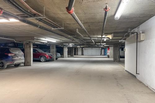 205-4767 Forsters Landing Road, Radium Hot Springs, BC - Indoor Photo Showing Garage