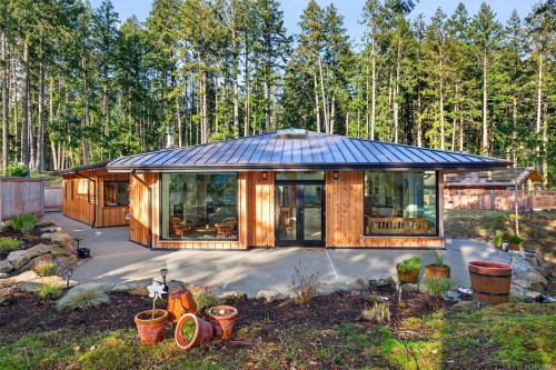 177 Maracaibo Lane, Salt Spring, BC 