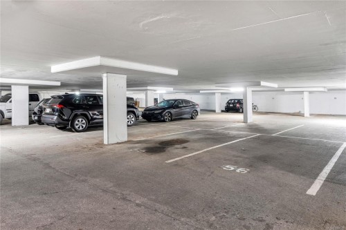 #2104-647 Michigan St, Victoria, BC - Indoor Photo Showing Garage