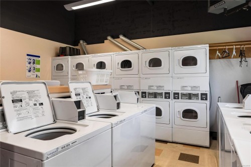 #2104-647 Michigan St, Victoria, BC - Indoor Photo Showing Laundry Room
