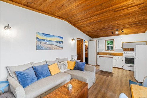#4-4375 Kelsey Rd, Bowser, BC 