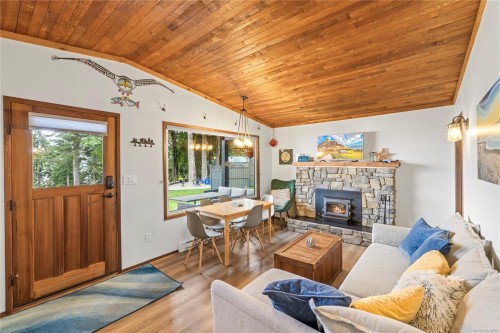 #4-4375 Kelsey Rd, Bowser, BC 