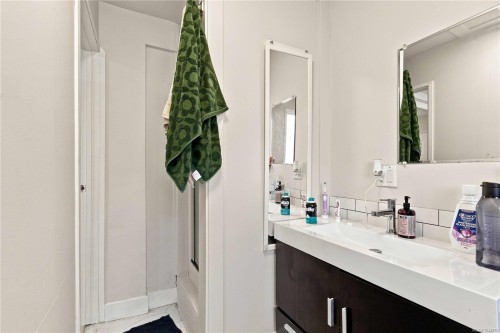 2940 Cedar Hill Rd, Victoria, BC 