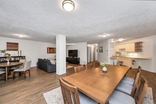 #201-3900 Shelbourne St, Saanich, BC - Indoor Photo Showing Dining Room