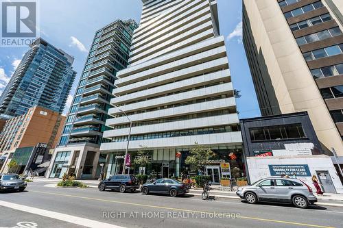 1604 - 200 Bloor Street W, Toronto, ON - Outdoor With Facade