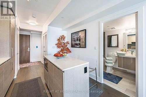 1604 - 200 Bloor Street W, Toronto, ON - Indoor