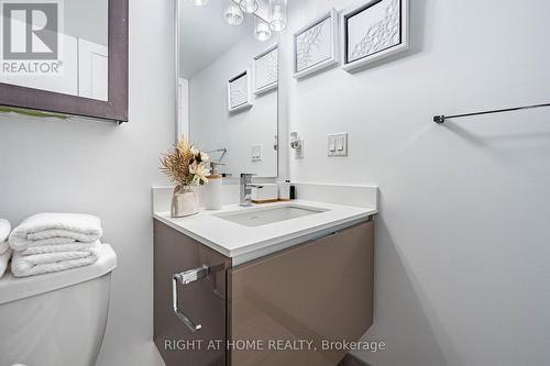 1604 - 200 Bloor Street W, Toronto, ON - Indoor Photo Showing Bathroom