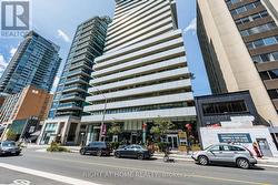 1604 - 200 BLOOR STREET W Toronto, ON M5S 0B1