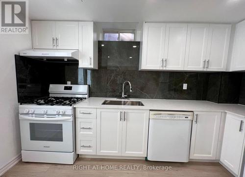 99 Ascalon Drive, Vaughan, ON - Indoor Photo Showing Kitchen