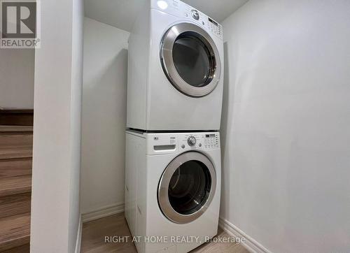 99 Ascalon Drive, Vaughan, ON - Indoor Photo Showing Laundry Room