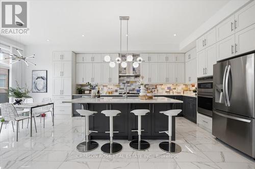1467 Everest Crescent, Oakville, ON - Indoor Photo Showing Kitchen With Stainless Steel Kitchen With Upgraded Kitchen