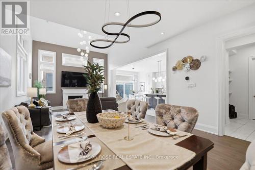 1467 Everest Crescent, Oakville, ON - Indoor Photo Showing Dining Room