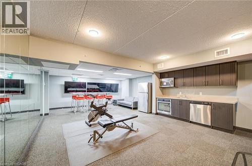 321 Spruce Street Unit# 710, Waterloo, ON - Indoor Photo Showing Kitchen