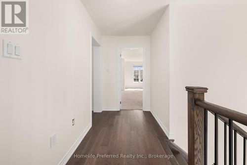 2 Storey hallway - 101 Golden Meadows Drive, Otonabee-South Monaghan, ON 