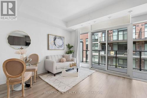 15 - 861 Sheppard Avenue W, Toronto, ON - Indoor