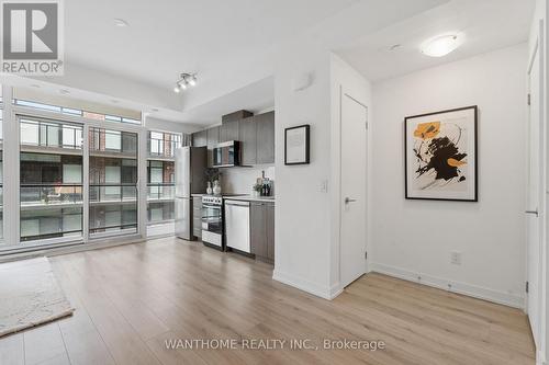 15 - 861 Sheppard Avenue W, Toronto, ON - Indoor